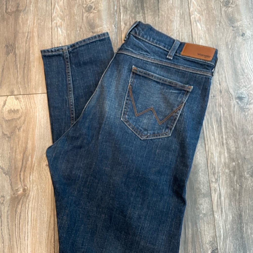 Wrangler Men's Indigo Tapered-Fit Jeans